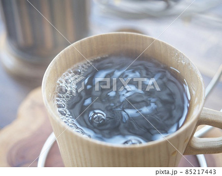 コーヒー　ホットコーヒー　温かい飲み物　エモい　 85217443
