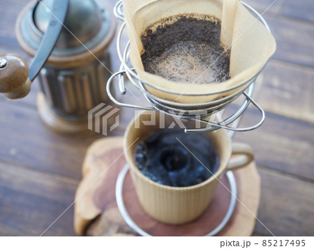 ホットコーヒー　温かい飲み物　イメージ　素材　 85217495