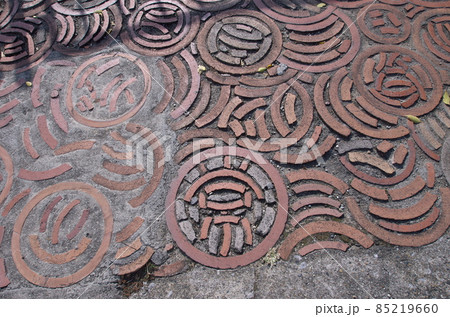 愛知県常滑市：路面の「常」文字模様／やきもの散歩道 85219660