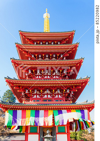 高幡不動尊金剛寺　五重塔　縦構図 85220982