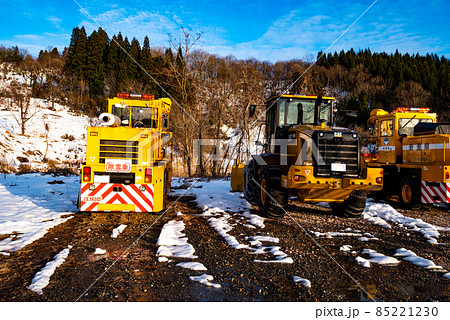 待機している除雪車 待機している除雪車 85221230