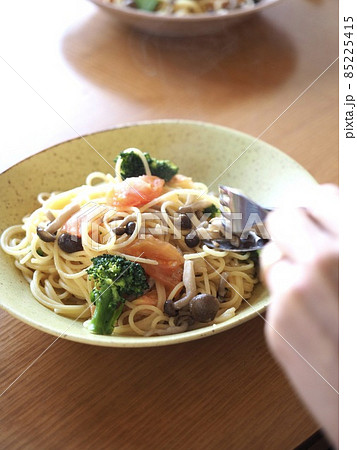 パスタ 食事 パスタ 食事 85225415