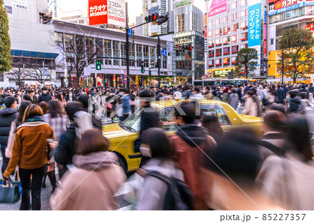 日本の東京都市景観 オミ東京初の市中感染確認。全国累計226人。渋谷は驚愕の人流、立往生…=24日 日本の東京都市景観 オミ東京初の市中感染確認。全国累計226人。渋谷は驚愕の人流、立往生…=24日 85227357