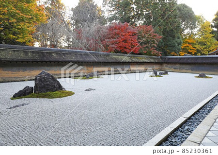 龍安寺の石庭 龍安寺の石庭 85230361