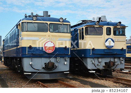 車両基地に停車するEF65形電気機関車 車両基地に停車するEF65形電気機関車 85234107