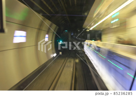 小田急線 下北沢駅付近 85236285