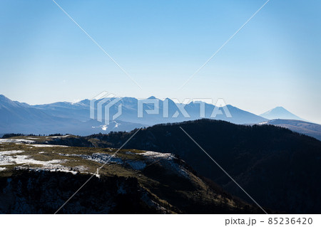 長野県 美ヶ原高原 ビーナスライン 風景 太陽 高所 観光 アルプス 旅行 登山 富士山 冬 長野県 美ヶ原高原 ビーナスライン 風景 太陽 高所 観光 アルプス 旅行 登山 富士山 冬 85236420