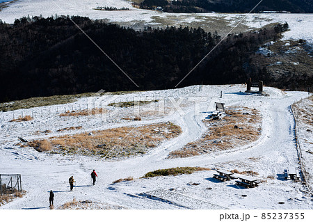 長野県 美ヶ原高原 ビーナスライン 風景 太陽 高所 観光 アルプス 旅行 登山 富士山 雪原 冬 長野県 美ヶ原高原 ビーナスライン 風景 太陽 高所 観光 アルプス 旅行 登山 富士山 雪原 冬 85237355