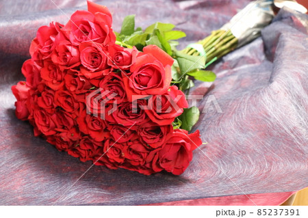 赤いバラ バラの花束 赤いバラの花束 85237391