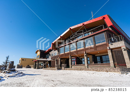 長野県　美ヶ原高原　王ヶ頭ホテル　山荘　ヒュッテ　風景　高所　観光　アルプス　旅行　登山　冬 85238015