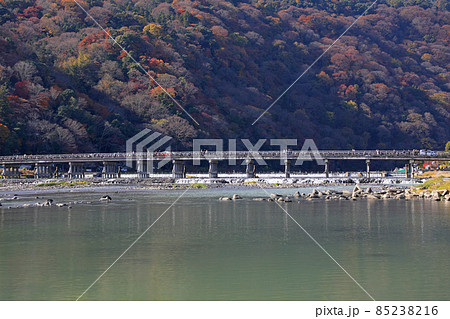 秋の嵐山 渡月橋 秋の嵐山 渡月橋 85238216