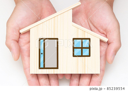 手のひらに住宅 85239554