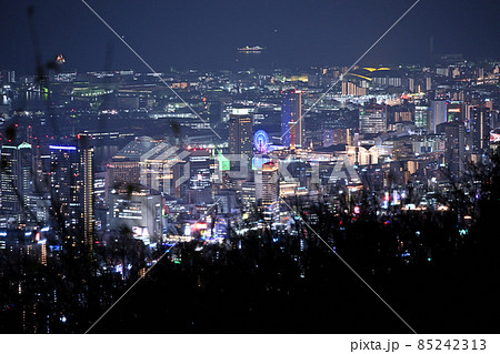 摩耶ケーブル駅付近よりの神戸中心街の夜景 85242313