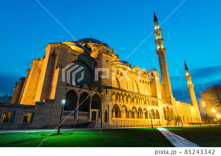Night shot of Suleymaniye Mosque, an an Ottoman imperial mosque located on the Third Hill of Istanbul, Turkey, and the second largest mosque in the city Night shot of Suleymaniye Mosque, an an Ottoman imperial mosque located on the Third Hill of Istanbul, Turkey, and the second largest mosque in the city 85243342