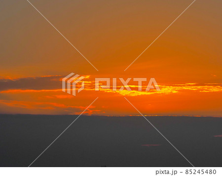 12月の鋸南町元名岬の夕景 85245480