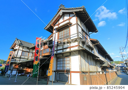 【愛媛県】晴天下の内子座 【愛媛県】晴天下の内子座 85245904