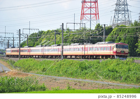 高崎線 本庄 岡部 Jr東日本 185系0番台 Om08編成 大宮 草津の写真素材
