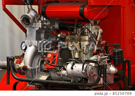 Water pump 85250709