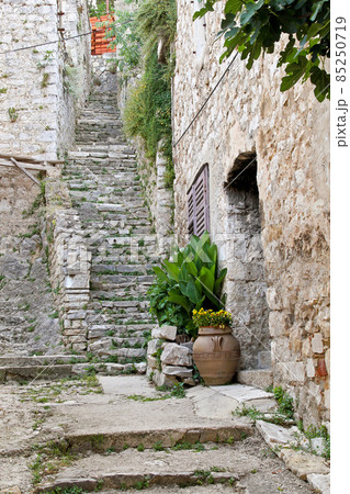 Stone staiway 85250719