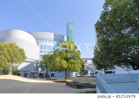 愛知医科大学の正門（1号館、大学本館　愛知県 長久手市） 85253979