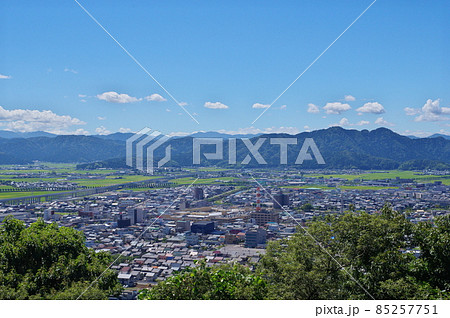 福井市　八幡山展望台からの福井市南部　鯖江市方面の眺め 85257751