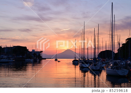 ヨットハーバー夕景 ヨットハーバー夕景 85259618