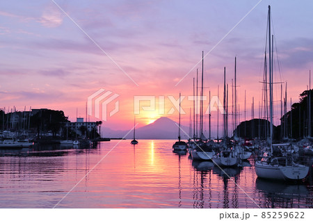 ヨットハーバー夕景 85259622