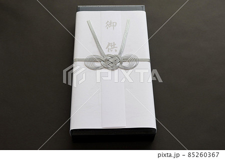 喪中見舞い用塗り箱に入った進物用線香2 85260367