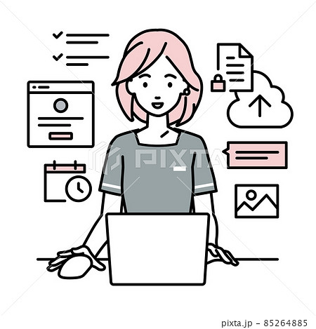 デスクで座ってPCでプロジェクトやタスクの管理の仕事をしているエステ店員の女性 85264885
