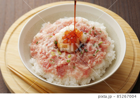 海鮮丼 85267004