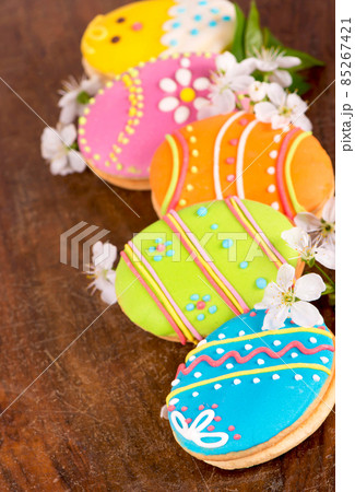 Easter decor made of gingerbread, spring...の写真素材 [85267421] - PIXTA