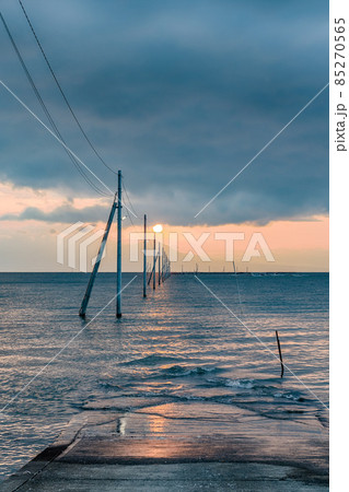 長部田海床路　夕方 85270565