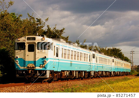 JR四国キハ40系+キハ47系4両編成 阿波踊り輸送で増結 JR四国キハ40系+キハ47系4両編成 阿波踊り輸送で増結 85271457