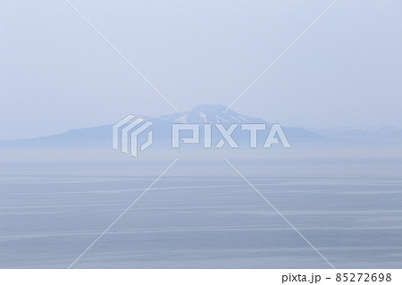 北海道 室蘭 地球岬から望む北海道駒ケ岳 北海道 室蘭 地球岬から望む北海道駒ケ岳 85272698