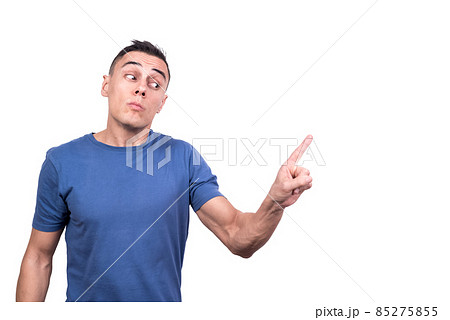 Man warning and gesturing no with the finger 85275855