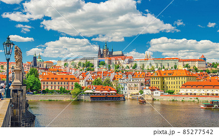Panorama of Prague city historical centre with Prague Castle 85277542