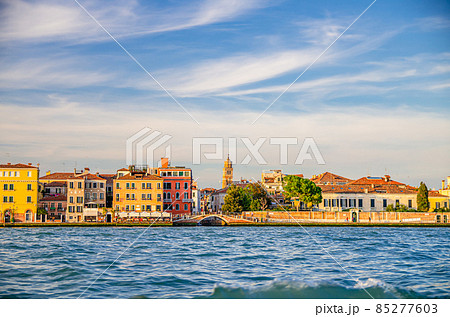 Embankment of Fondamenta Zattere Ai Gesuati in Venice city historical centre 85277603