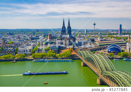 Cologne cityscape of historical city centre with Cologne Cathedral 85277885