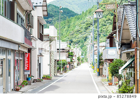 【国道439号】国道沿いの商店街 85278849