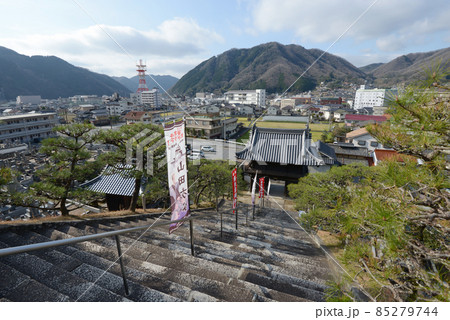 備中高梁　薬師院　境内から市内を望む　岡山県高梁市 85279744