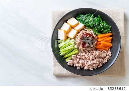 Korean spicy cold noodles 85283612