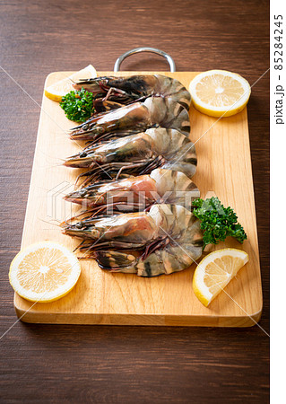 fresh tiger prawn or shrimp 85284245