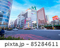 新宿大ガードの交差点 85284611