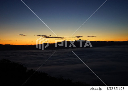 秋遠野盆地の雲海 秋遠野盆地の雲海 85285193