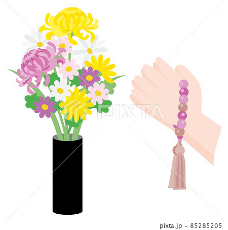 仏教のお供えの花と合掌する手 85285205