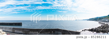 「漁港の駅 TOTOCO小田原」から見る「相模湾」 「漁港の駅 TOTOCO小田原」から見る「相模湾」 85286211