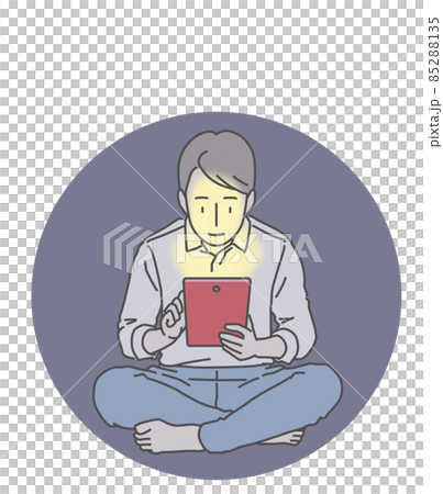 上班族對平板電腦很著迷——在黑暗中看屏幕 85288135