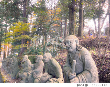 四国霊場第66番札所「雲辺寺」参道 85290148