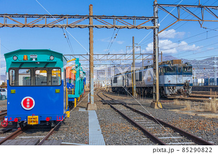 保守車両とJR貨物【南松本駅】 85290822