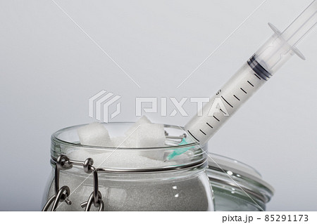 a syringe with sugar 85291173